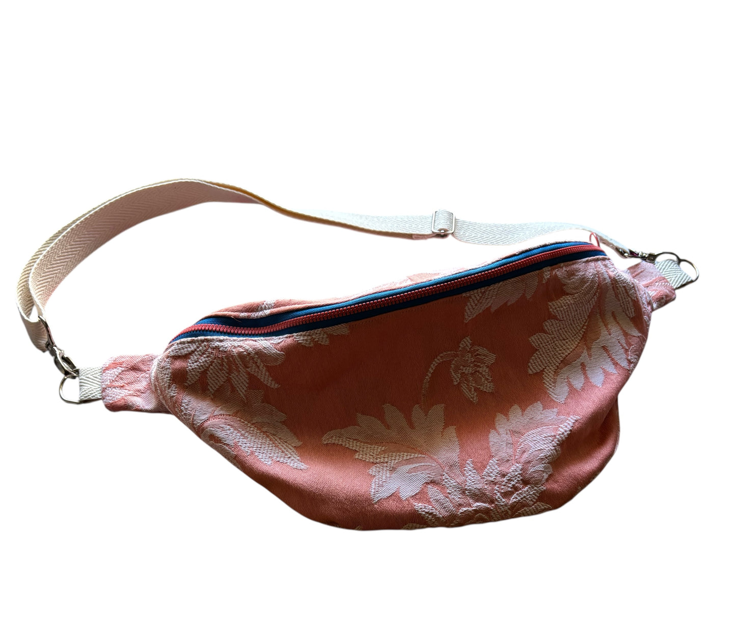 Ona “Riñonera” Rosa Crisantemos