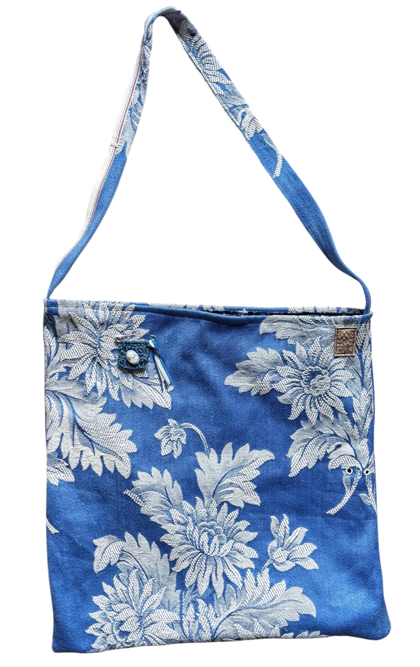 Bolsa “Talismán” Crisantemos