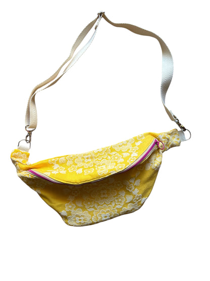 Ona “Riñonera” amarilla