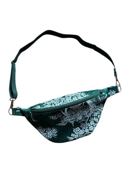 Ona “RIÑONERA” verde oriental pequeña