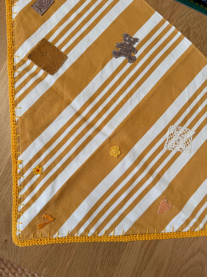 Pañuelo amarillo