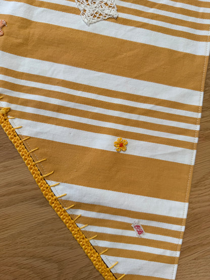 Pañuelo amarillo
